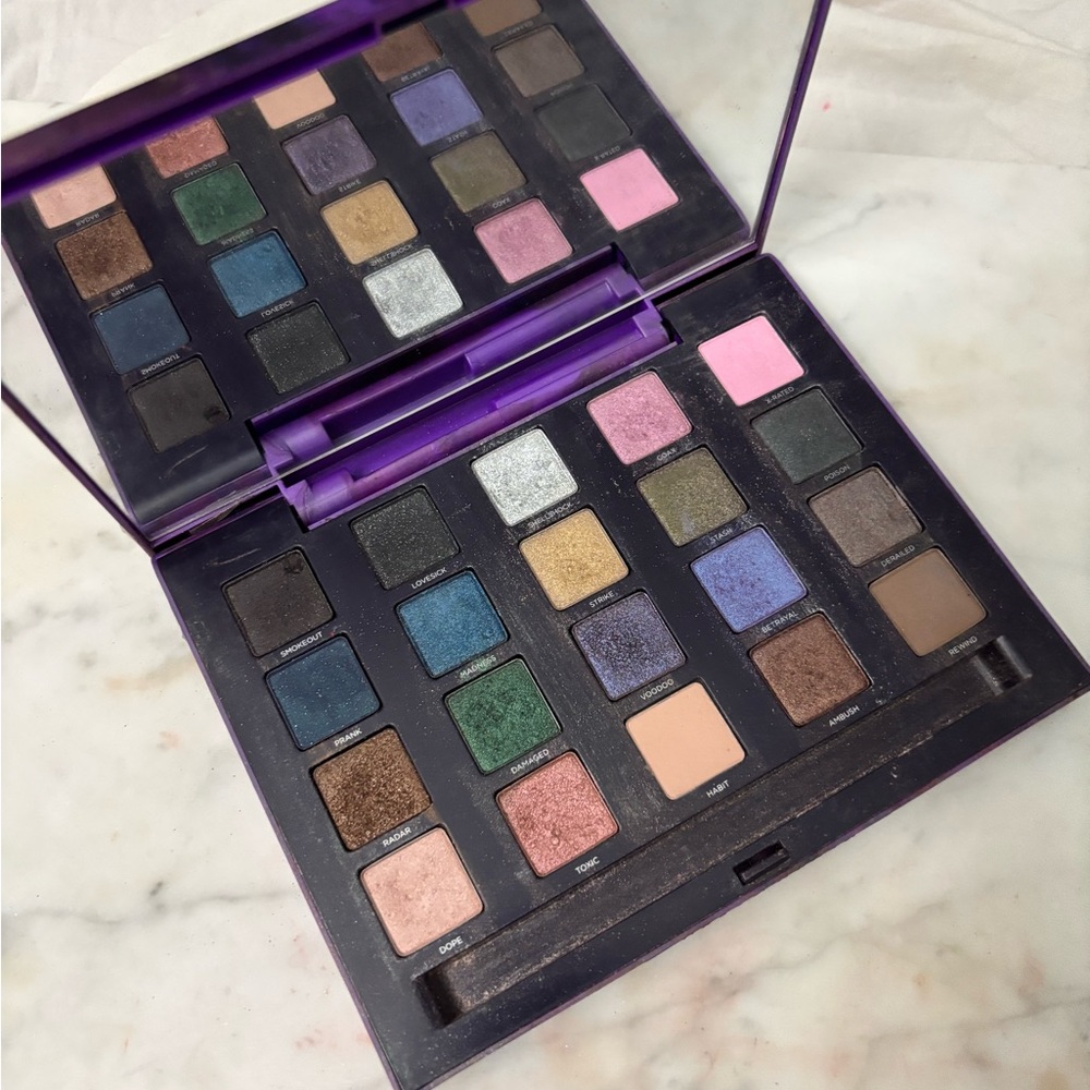 Urban Decay Eyeshadow Vice 2Palette - Vibrant Multi-Color Collection